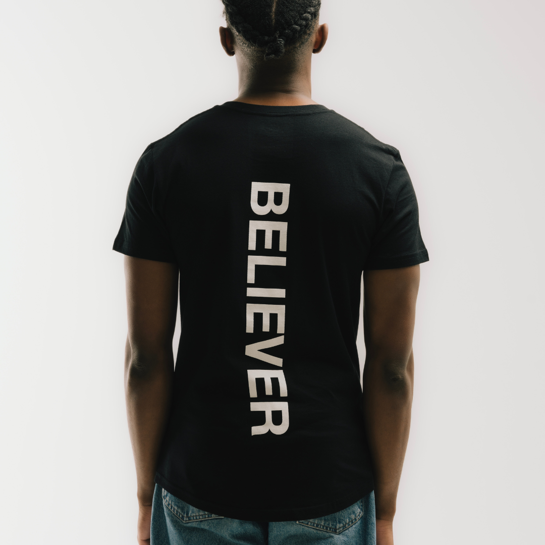 Believer Curved Hem T-shirt Black