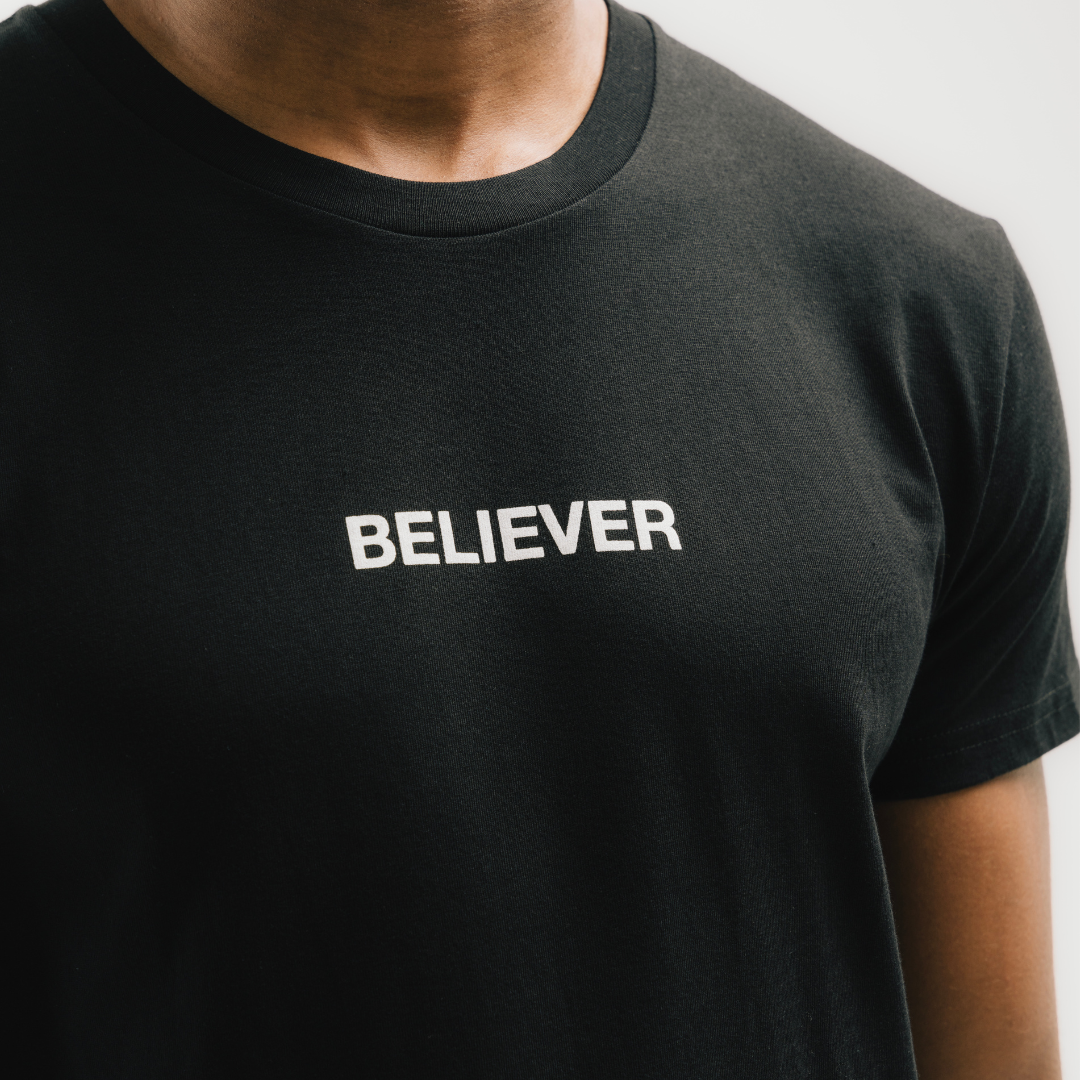 Believer Curved Hem T-shirt Black fv